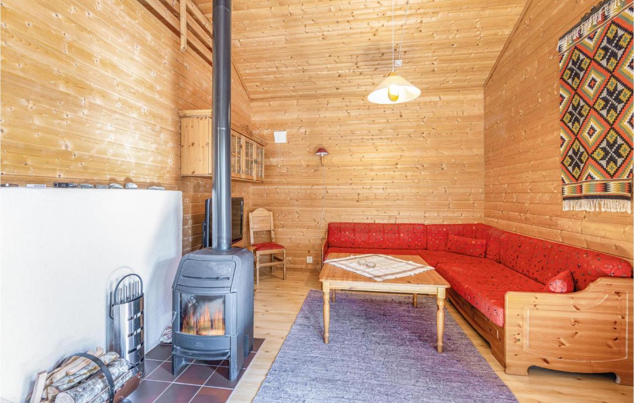 Cozy Home In Fjaerland With House A Mountain View Exteriér fotografie